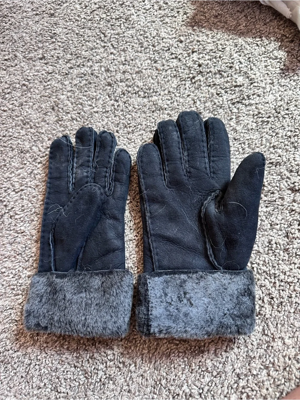 UGG Black Sheepskin Leather Gloves with Gray Fur Cuff